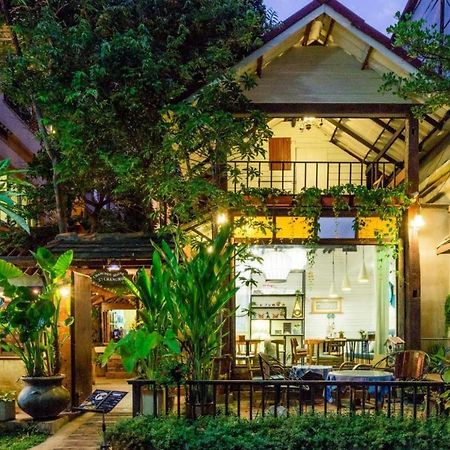 Changmoi House Chiang Mai Buitenkant foto