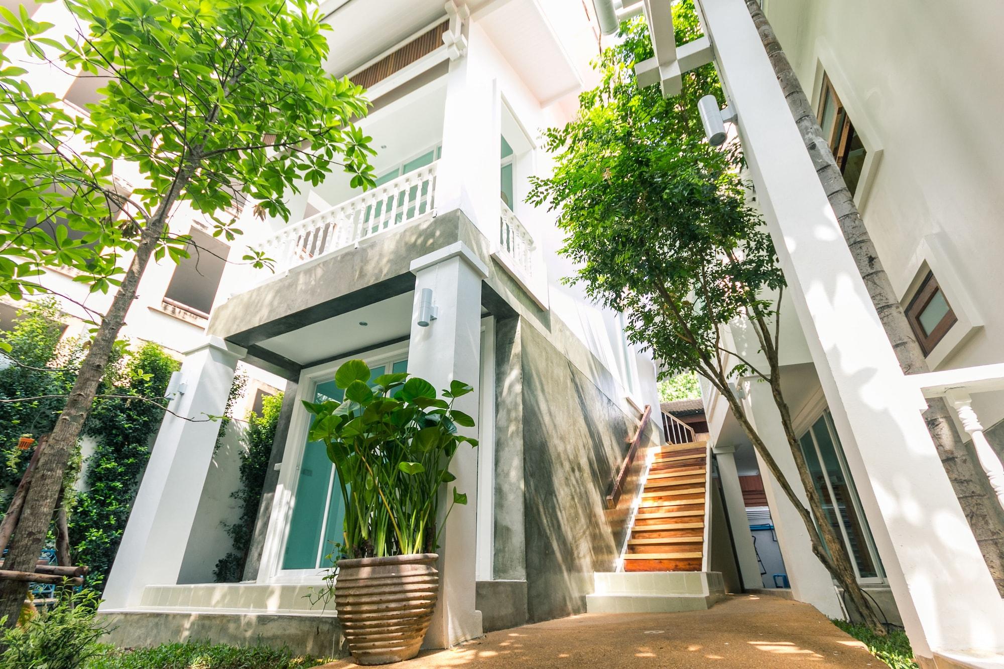 Changmoi House Chiang Mai Buitenkant foto